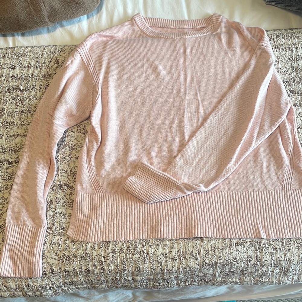 Pink Lululemon Sweater 🩷